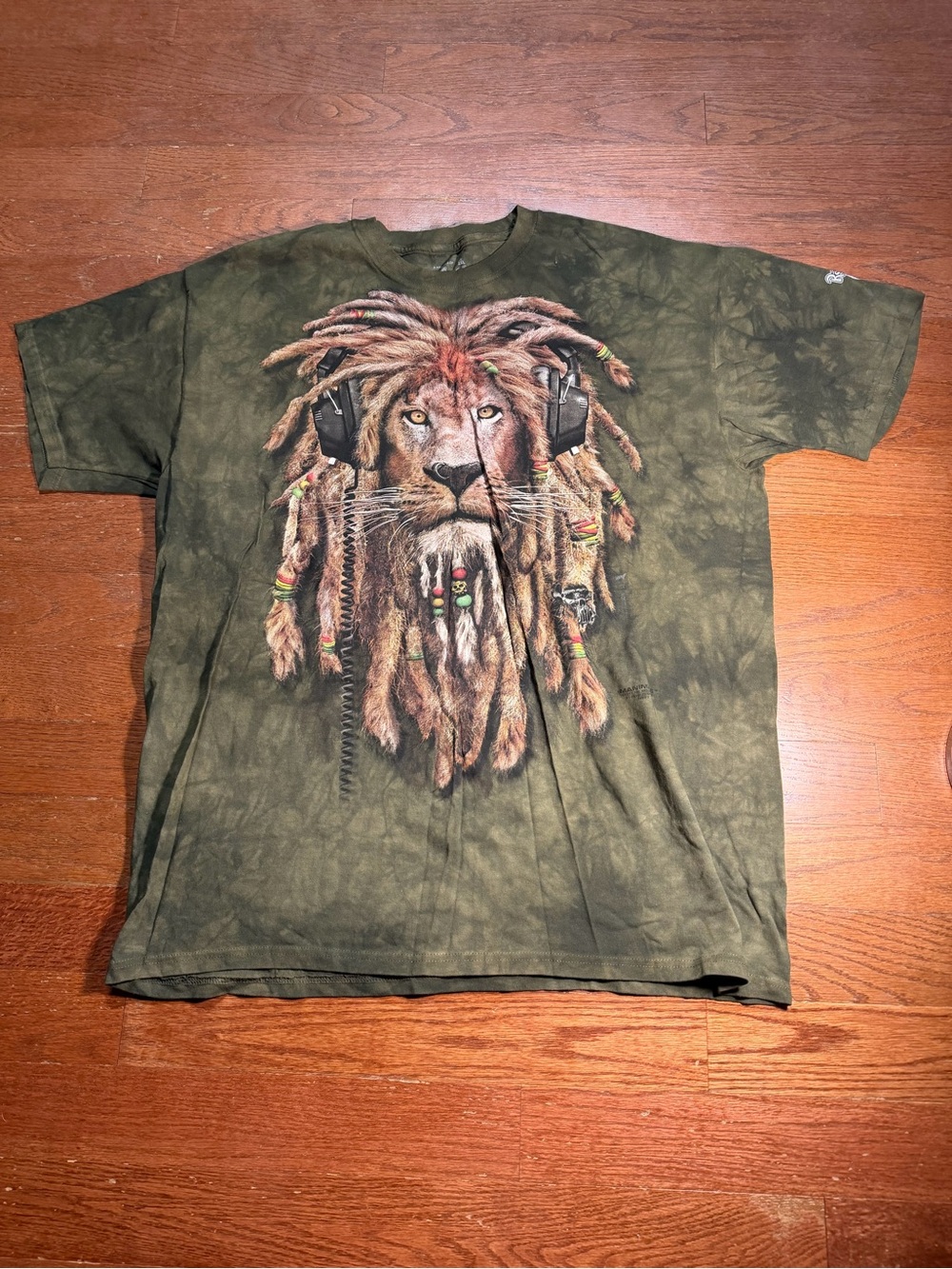 2011 The Rainforest Cafe Lion Graphic Tee